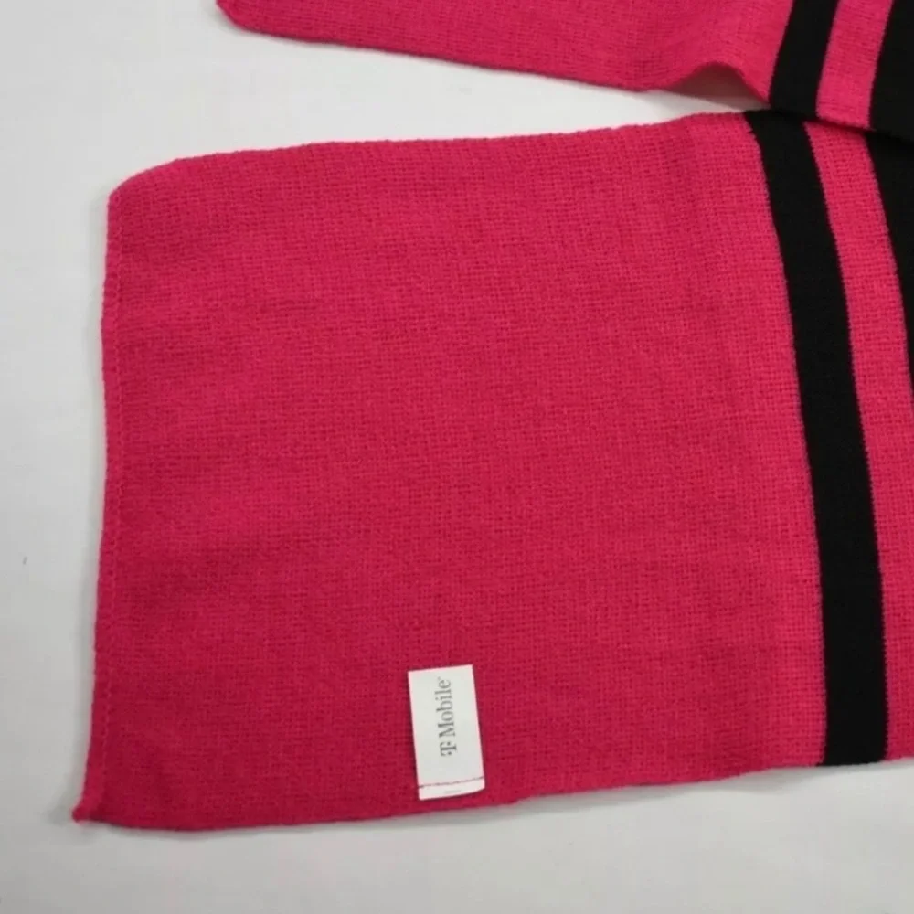 Black & Magenta T-Mobile Tuesday’s Scarf New In Bag